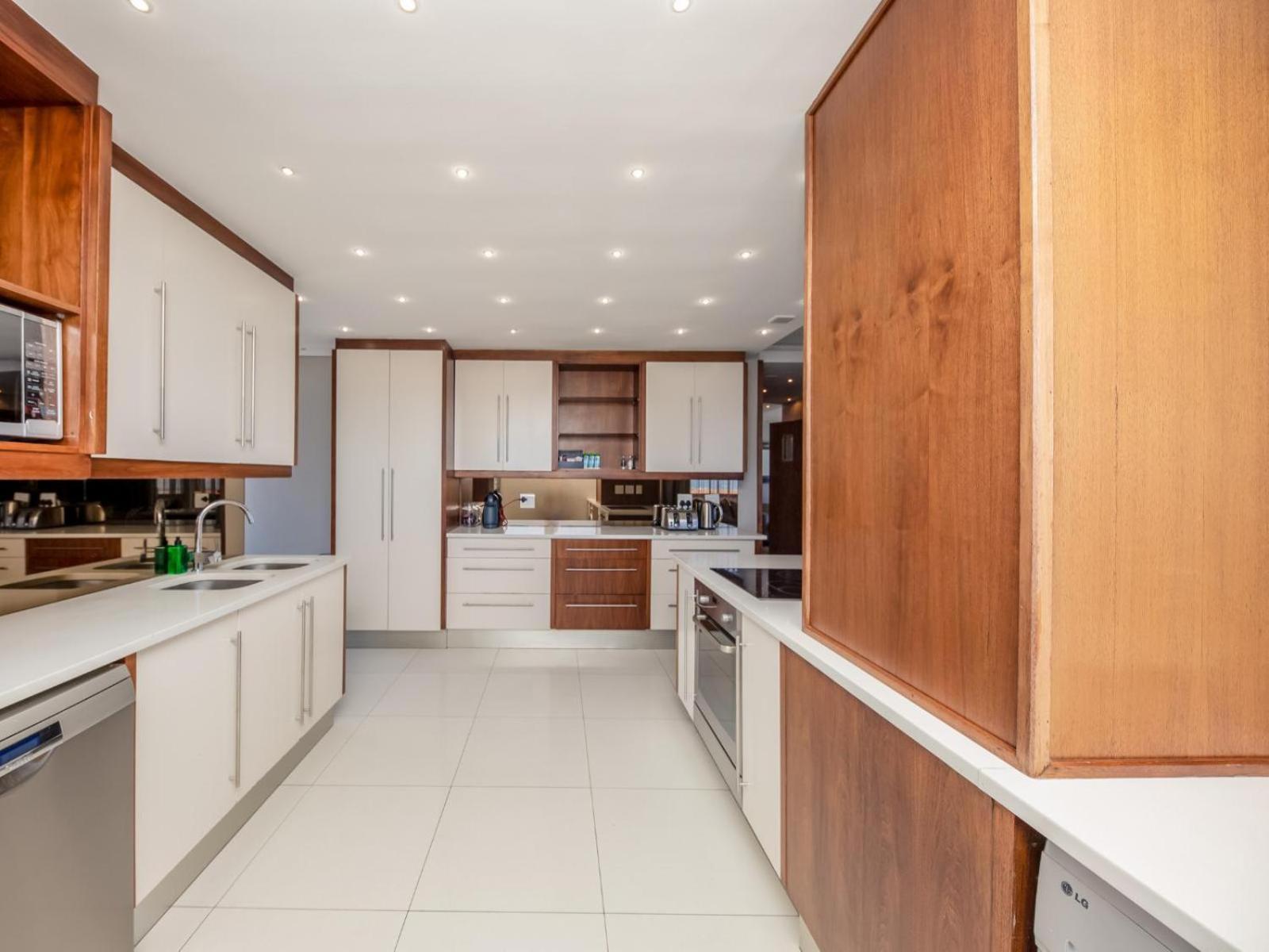 Infinity Self Catering Apartments Bloubergstrand Room photo
