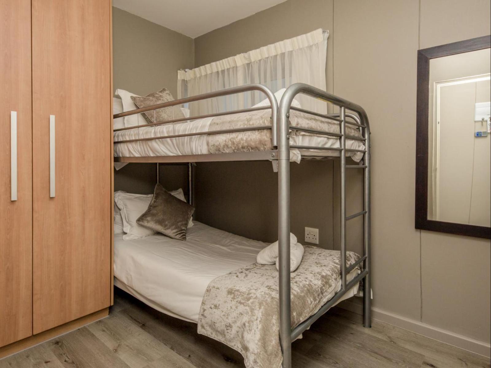 Infinity Self Catering Apartments Bloubergstrand Exterior photo