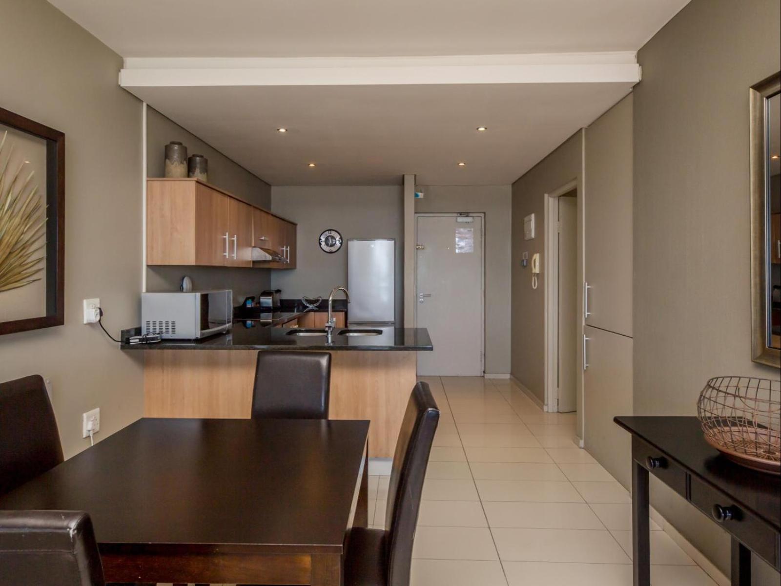 Infinity Self Catering Apartments Bloubergstrand Room photo